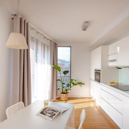 Spacious Apartment Close To Main Station / Galeria Krakowska المظهر الخارجي الصورة