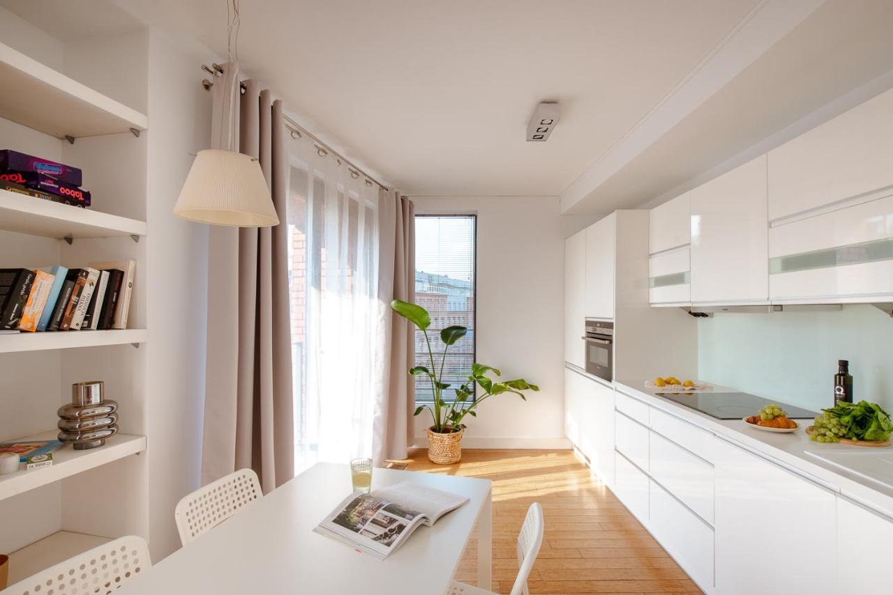 Spacious Apartment Close To Main Station / Galeria Krakowska المظهر الخارجي الصورة