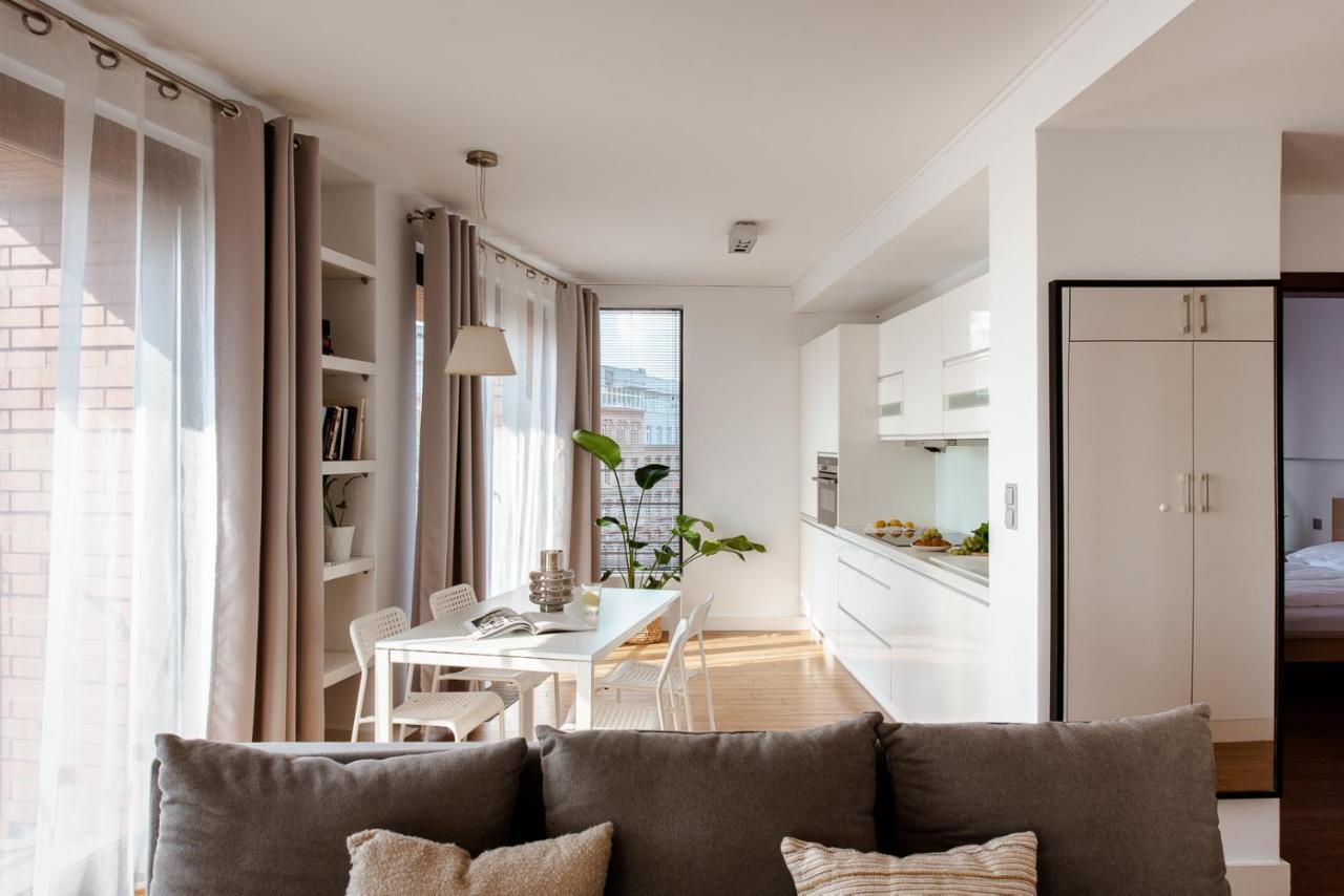 Spacious Apartment Close To Main Station / Galeria Krakowska المظهر الخارجي الصورة